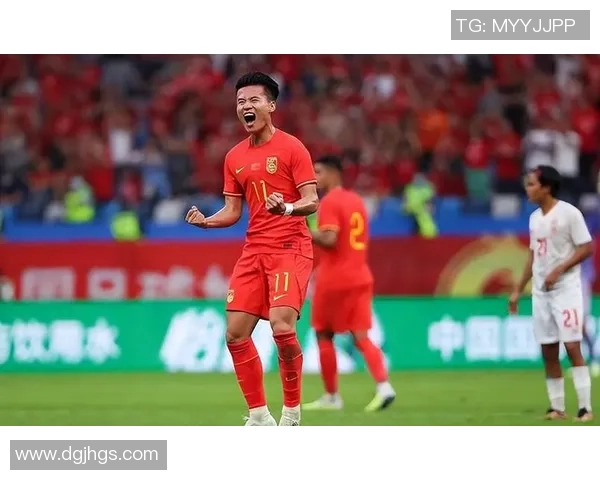 爱国足球球星盘点:他们为国家荣誉拼搏的故事与精神