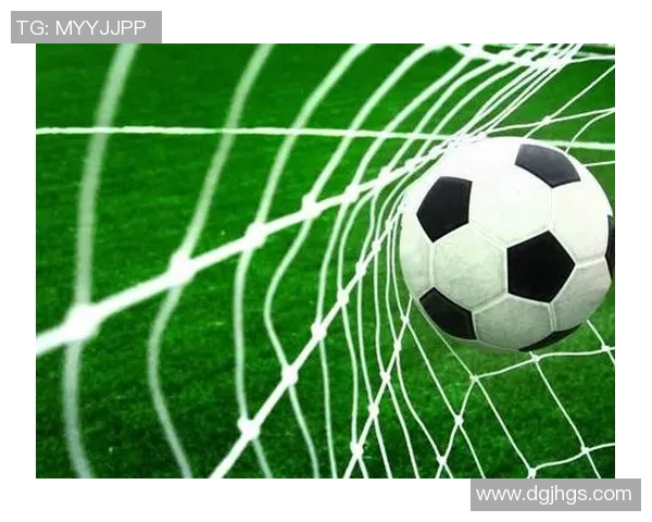 著名足球球星所穿鞋款揭秘他们的选择背后隐藏的科技与品牌故事 著名足球球星所穿鞋款揭秘他们的选择背后隐藏的科技与品牌故事